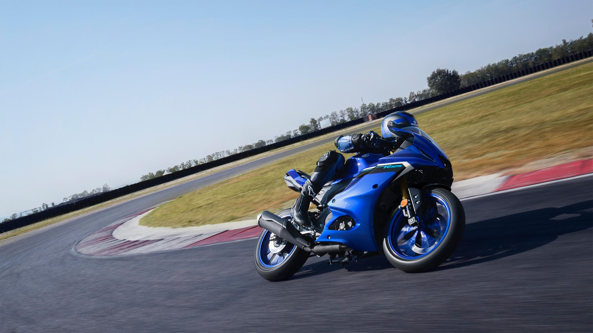 Yamaha YZF-R125 – אופנוע ספורטיבי קל משקל עם מנוע 125 סמ"ק וביצועים גבוהים לרוכבים בעלי רישיון A2