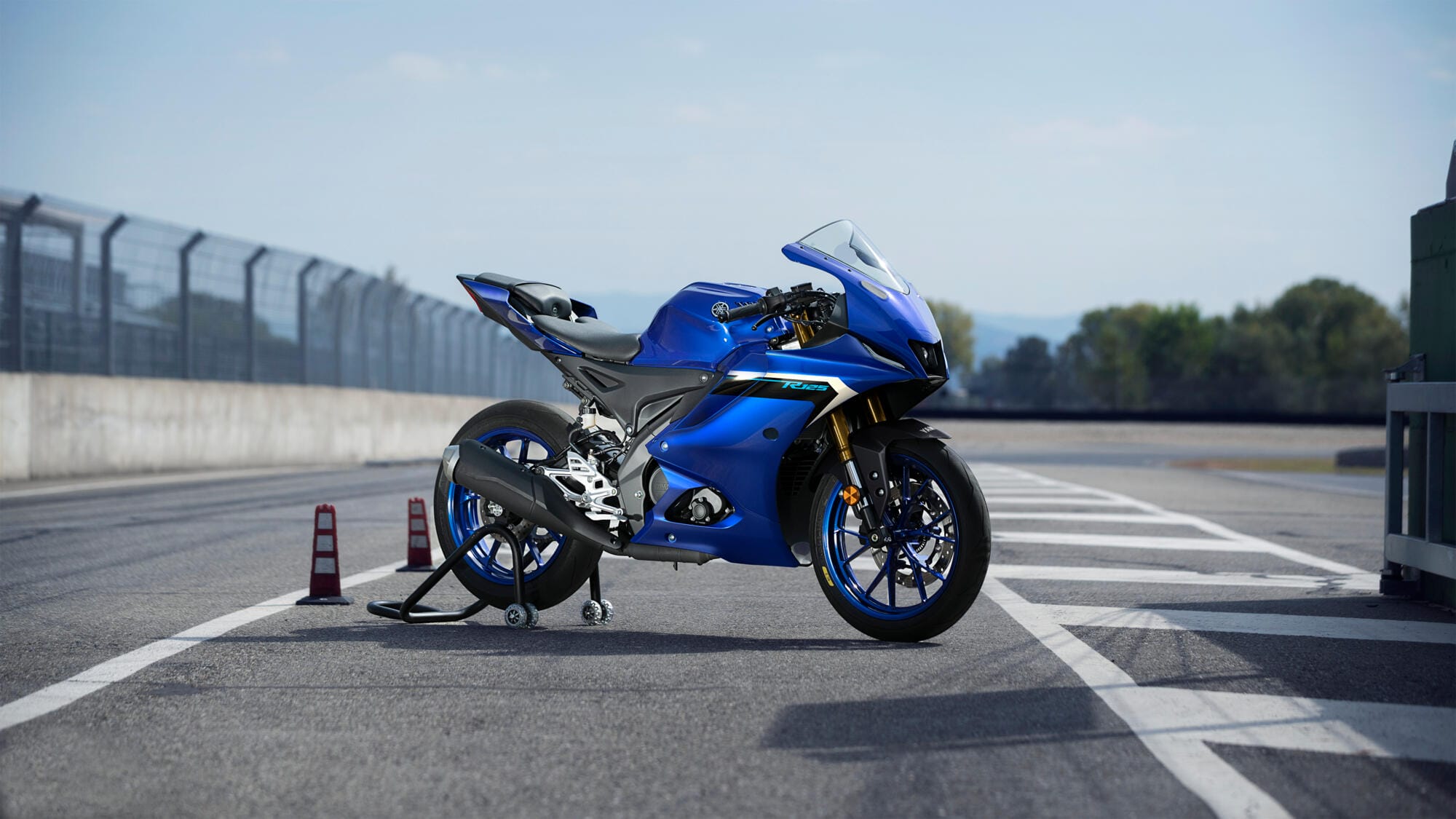 Yamaha YZF-R125 – אופנוע ספורטיבי קל משקל עם מנוע 125 סמ"ק וביצועים גבוהים לרוכבים בעלי רישיון A2