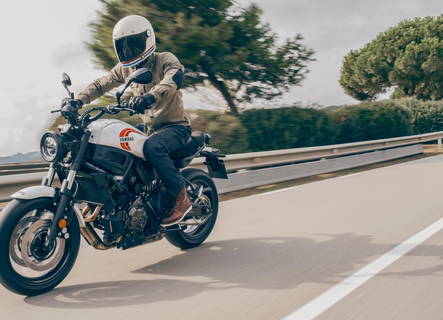 XSR700-cataloug-8_result