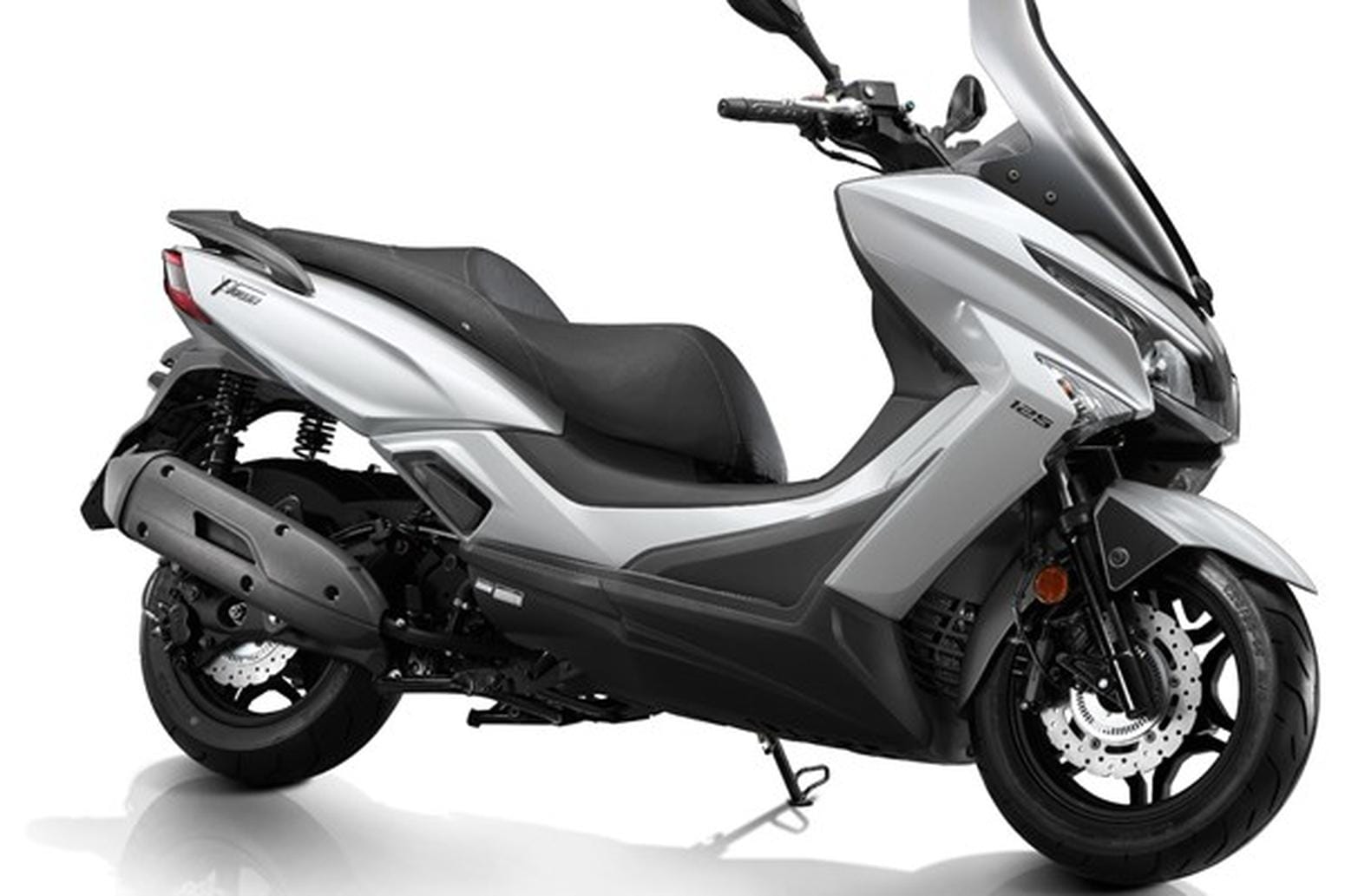 תאורת LED קדמית ואחורית בקטנוע KYMCO Xtown 125i.