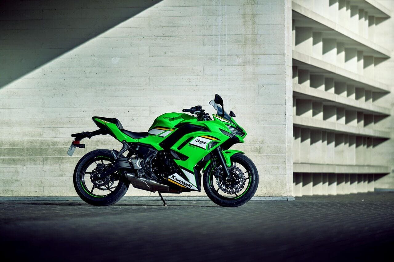 KAWASAKI Ninja 650 3