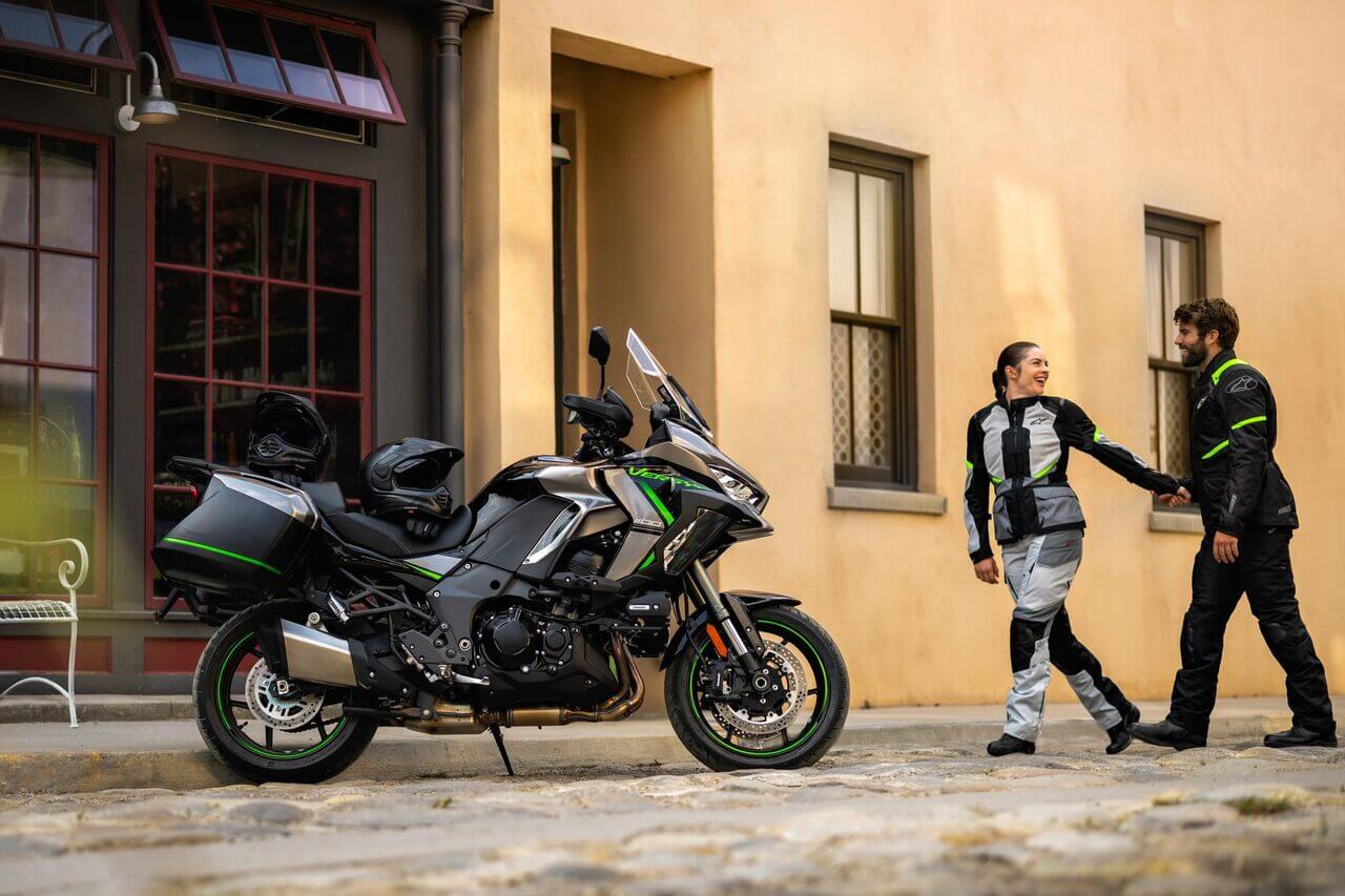 KAWASAKI Versys 1100 SE 11