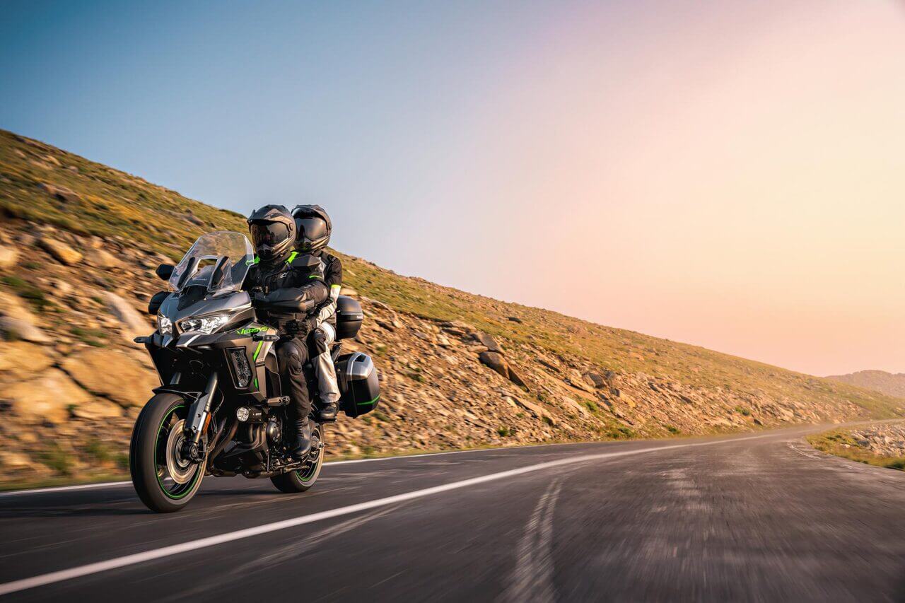 KAWASAKI Versys 1100 SE 9
